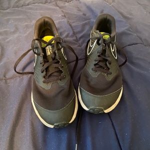 Nike Kids "Star Runner" sneakers